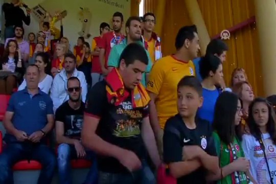 Taraftar Drogba'yı sakatladı