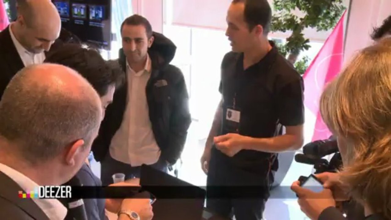 Test de la 4G Orange par les joueurs du Stade Français et du Racing