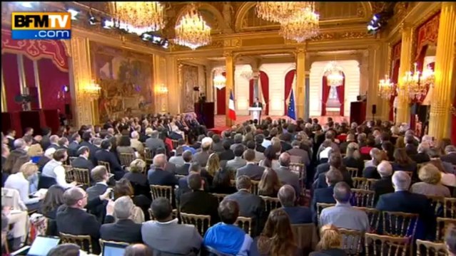 François Hollande: François Hollande veut réduire de moitié la propension d'élèves qui sortent sans qualification – 16/05