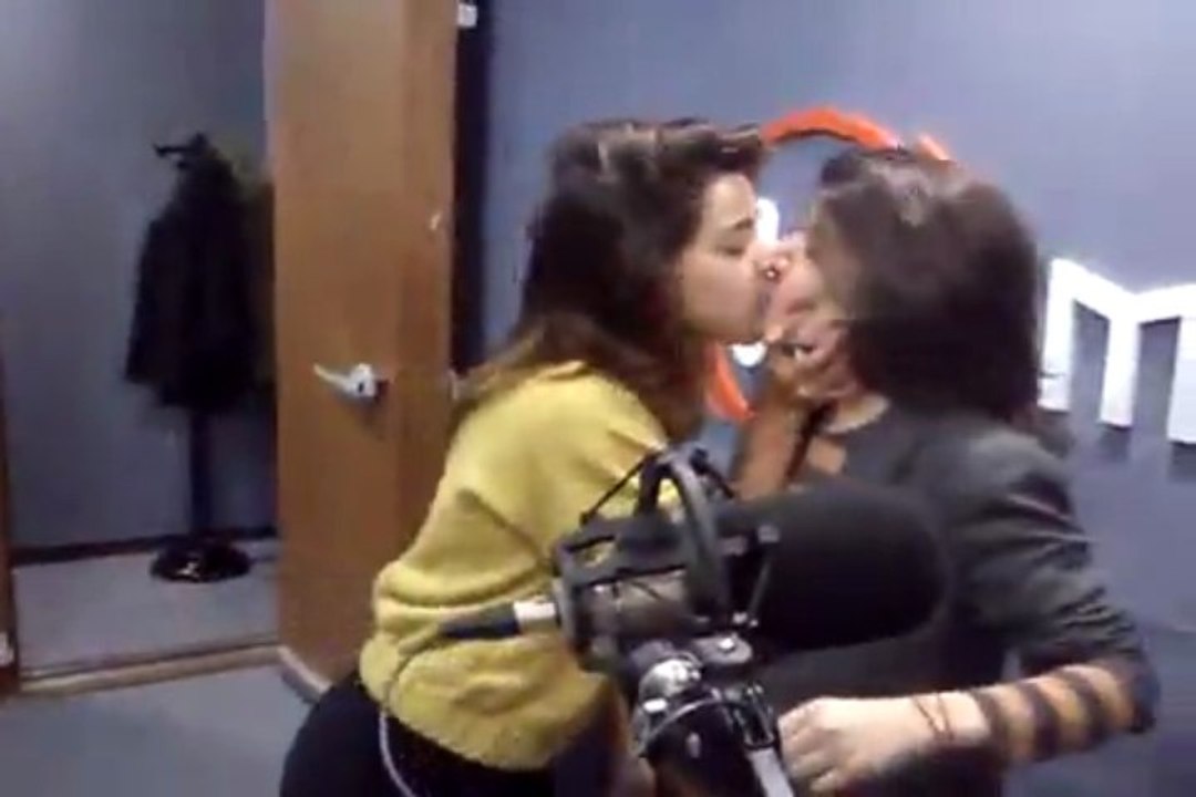 Calu beso Sofía