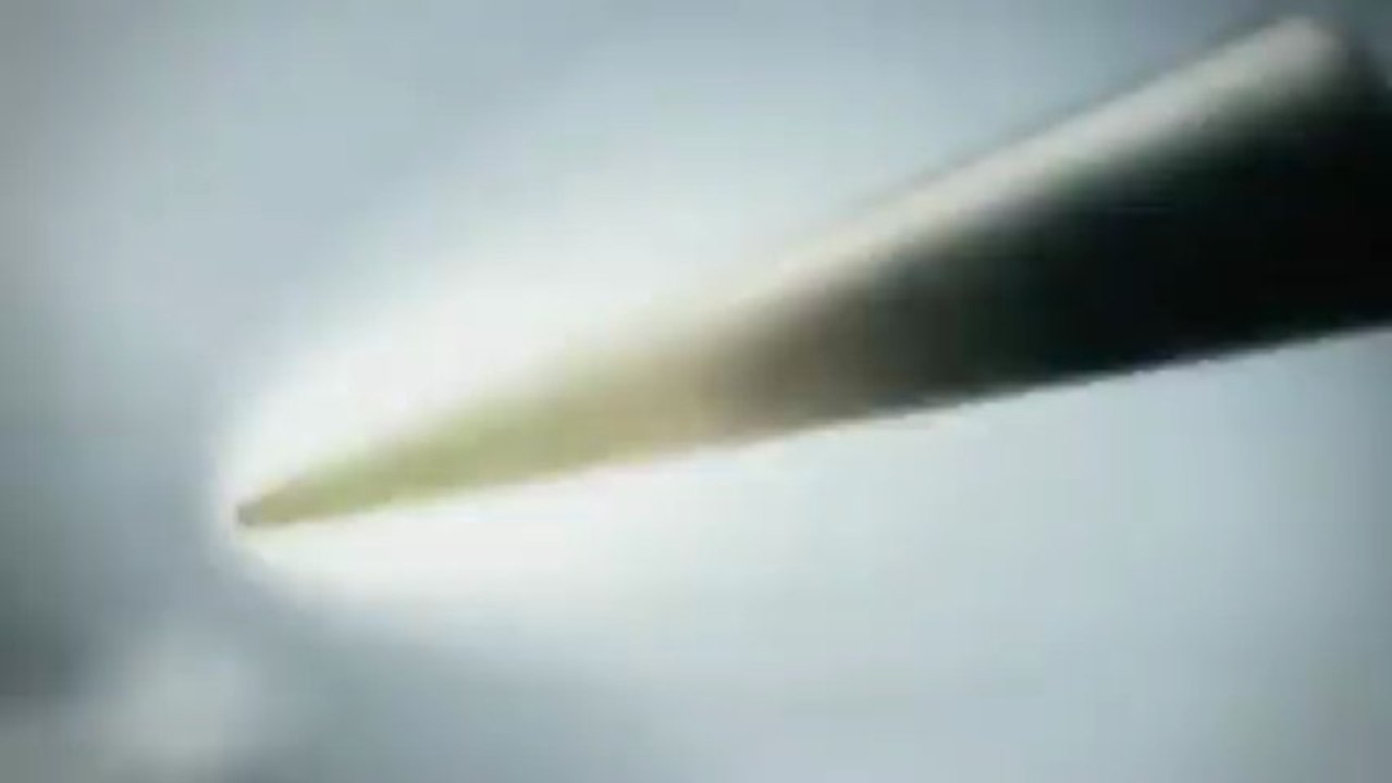 Syron Vanes-End Of The World (Official Video 2013)