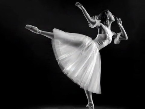 DANSE CLASSIQUE SUR LA MUSIQUE DE JOHN SOKOLOFF N° 1