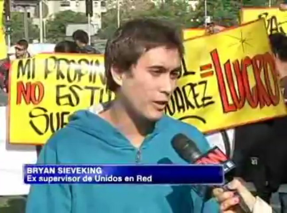 Estudiantes empaquetadores denuncian tratos abusivos