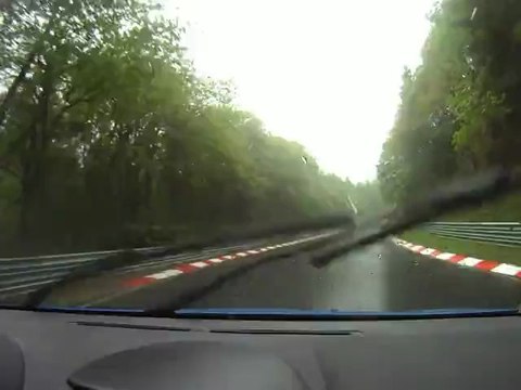 Nurburgring: Clio 3 RS sous la pluie