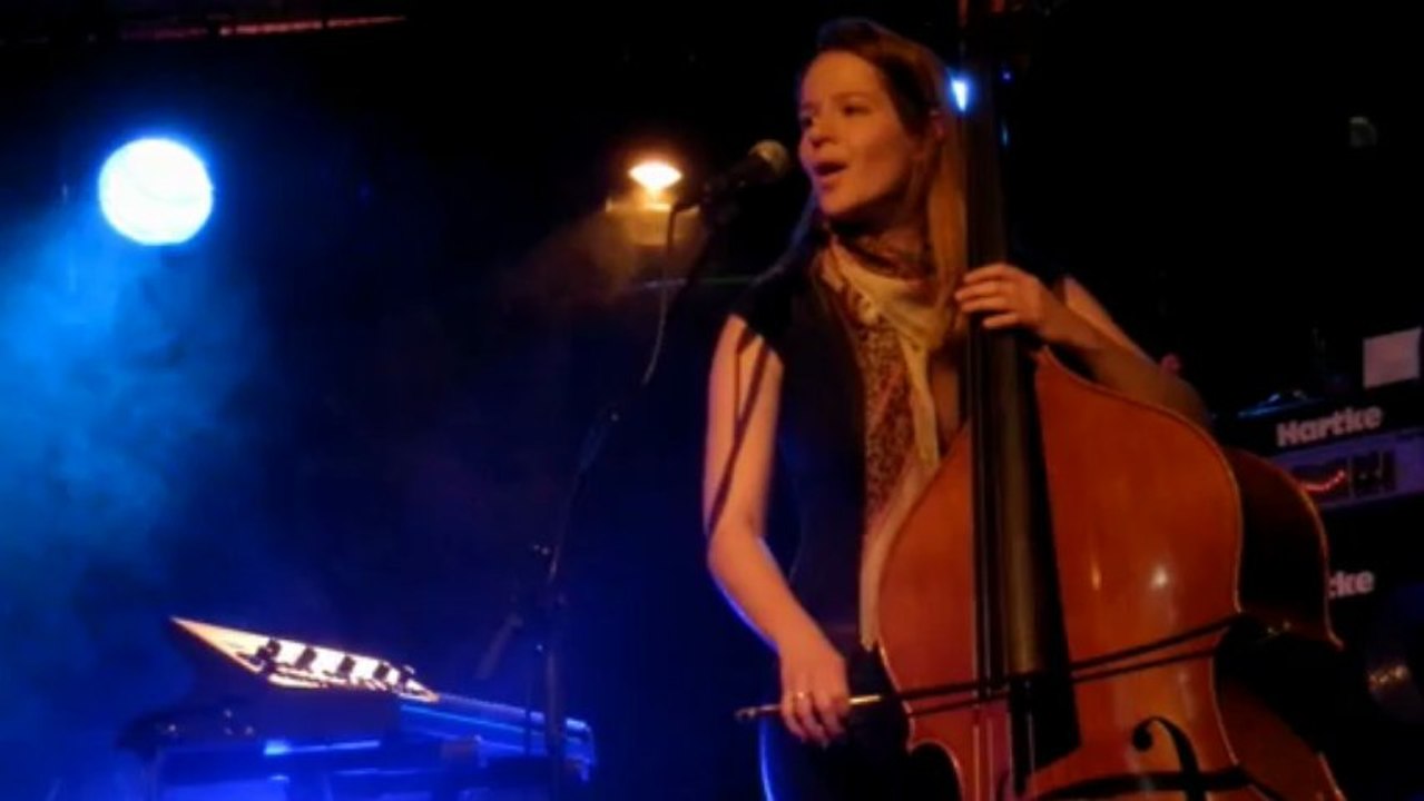 CHARLES-BAPTISTE  " C'EST CETTE ANNÉE " AU  "MAGIC MIRRORS" -- FESTIVAL ALORS... CHANTE DE MONTAUBAN LE8 MAI 2013
