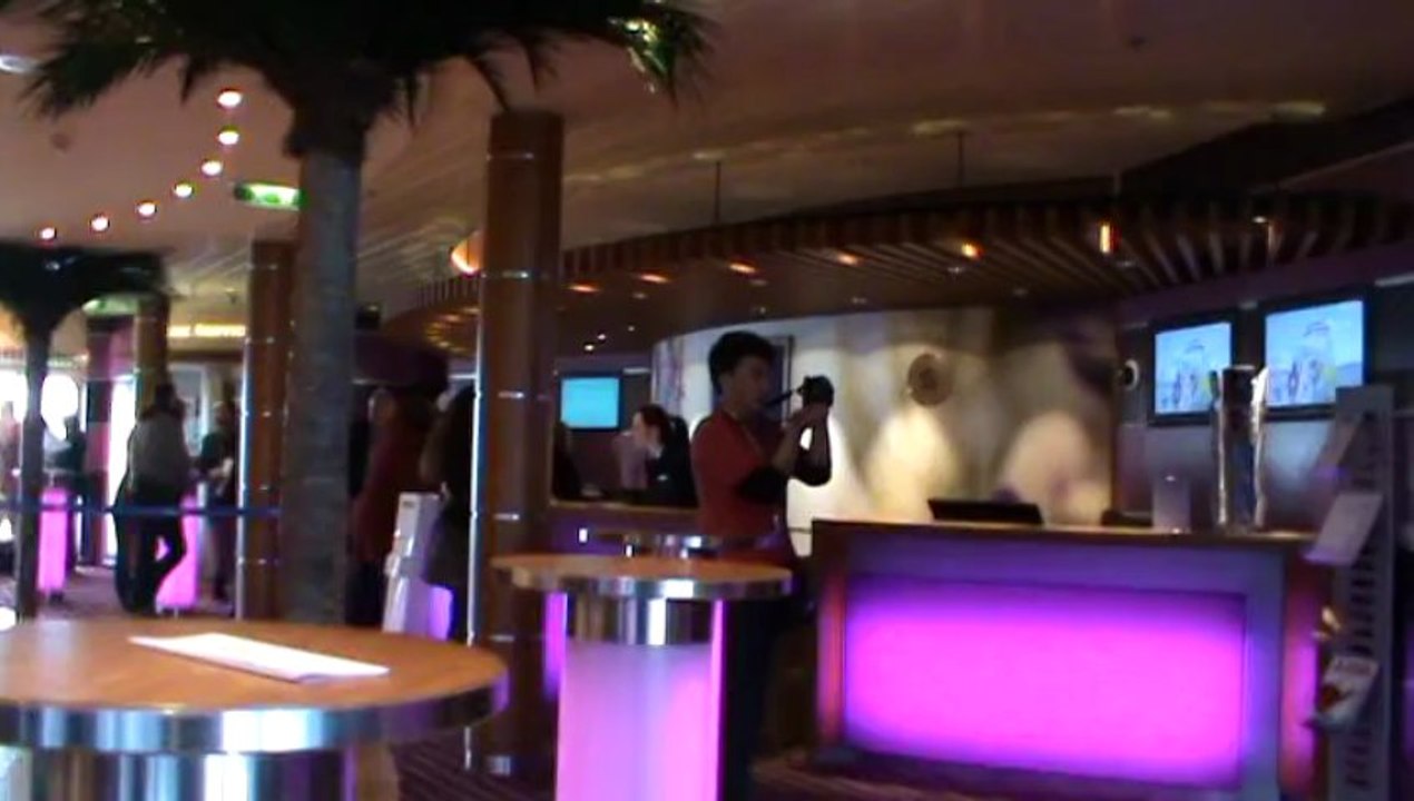 AIDAstella Hafen Reisebüro Fella  AIDAstella