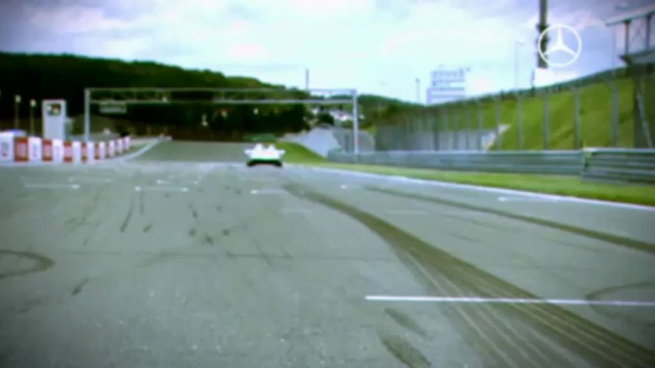 Bruno Spengler pilote la McLaren SLR Stirling Moss