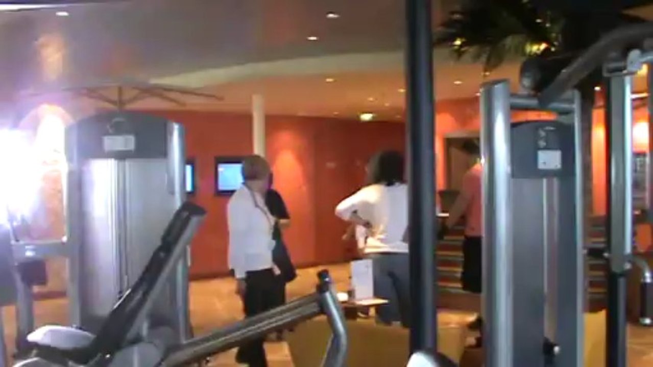 AIDAstella Hafen Reisebüro Fella  AIDAstella