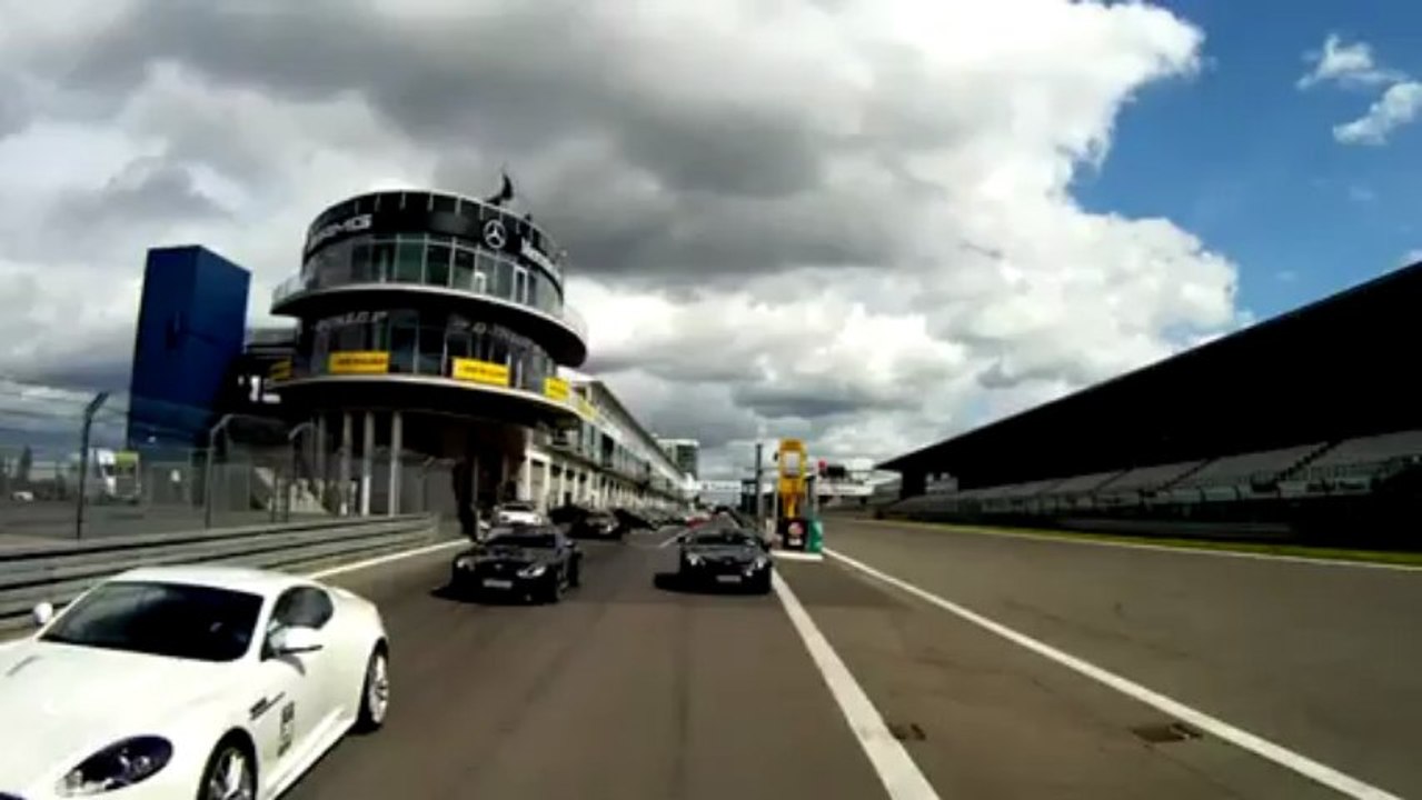 Aston Martin "on Track" au Nürburgring