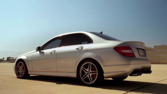 Mercedes Classe C63 AMG Coupé: croisement