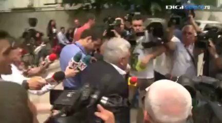 Giovani Becali a dărâmat un cameraman, împingându-l cu capul în piept