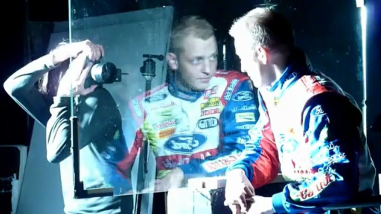 Les coulisses du studio photo avec Mikko Hirvonen