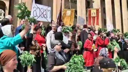 Activists break up gay rally in Georgia