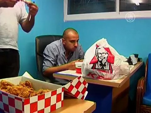 Куриные ножки KFC едут в Газу по тоннелям