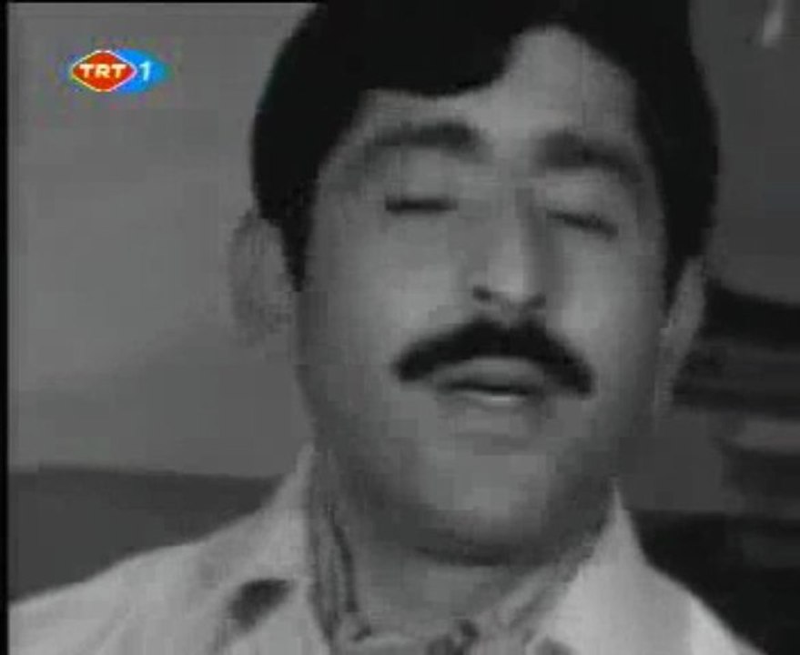 Aşık Mahzuni Şerif - Dumanlı Dumanlı Oy Bizim Eller