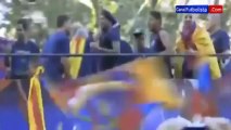 Jugadores del Barcelona borrachos en la celebración del titulo de la Liga 2012-2013