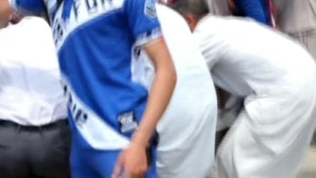 Blasts at Iraqi Sunni mosque kill 43