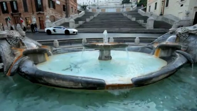 Lamborghini Aventador dans les rues de Rome