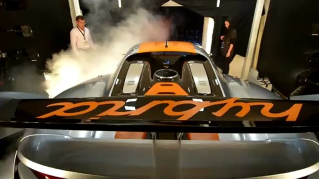 La présentation de la Porsche 918 RSR au Salon de Détroit