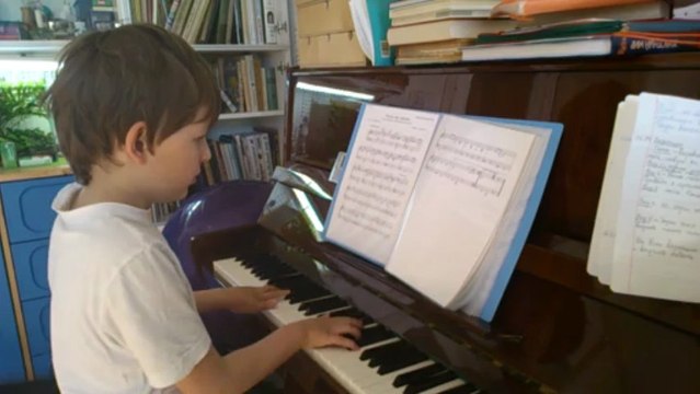 Sony Xperia SP - тест камеры. Песня про зайцев