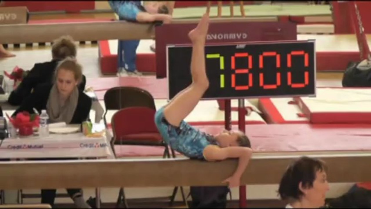 Lilou - poutre - Metz Gym 2013 - circuits éducatifs - St dié