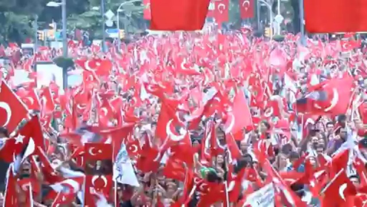 YÜZBİNLER KADIKÖY'DE CUMHURİYET İÇİN YÜRÜDÜ - 19 MAYIS 2013