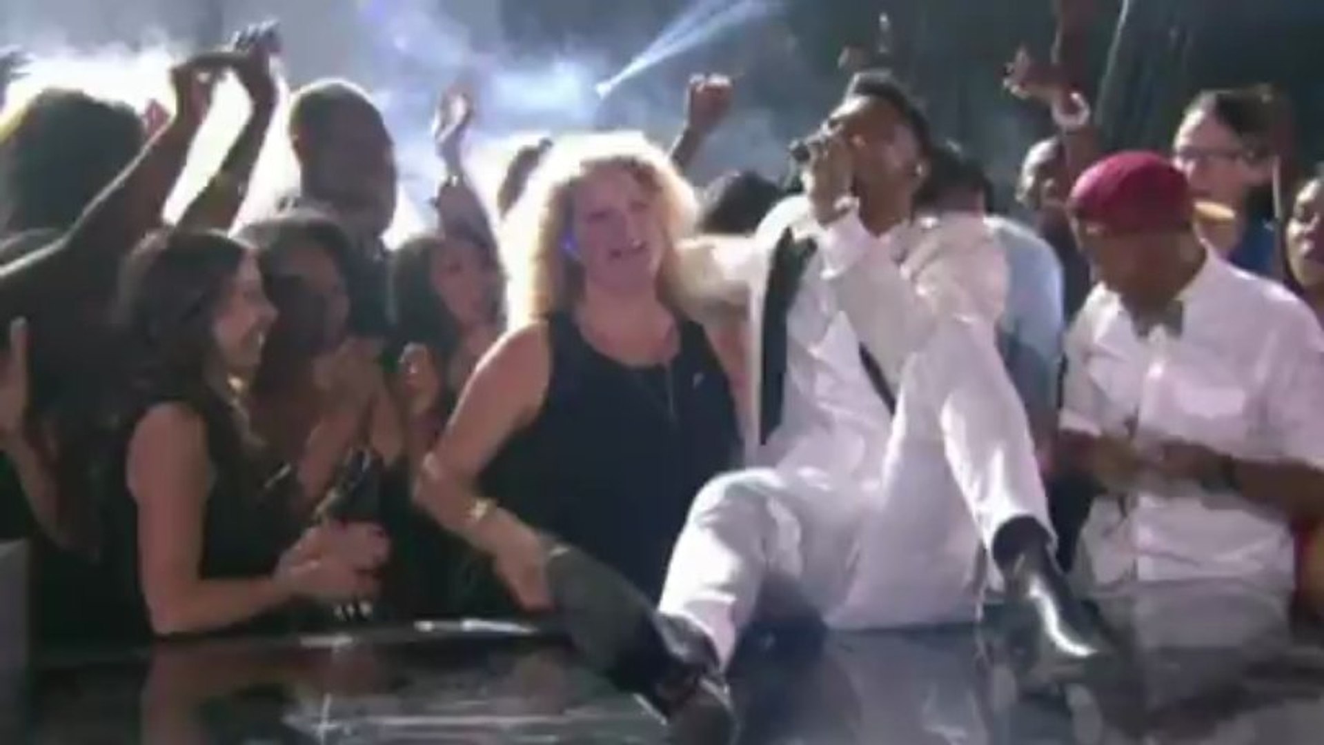 Miguel Concert Funny Mishaps