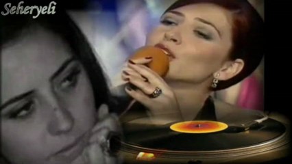 Oya İşboğa  ♪♪♪ A İstanbul Sen Bir Han Mısın