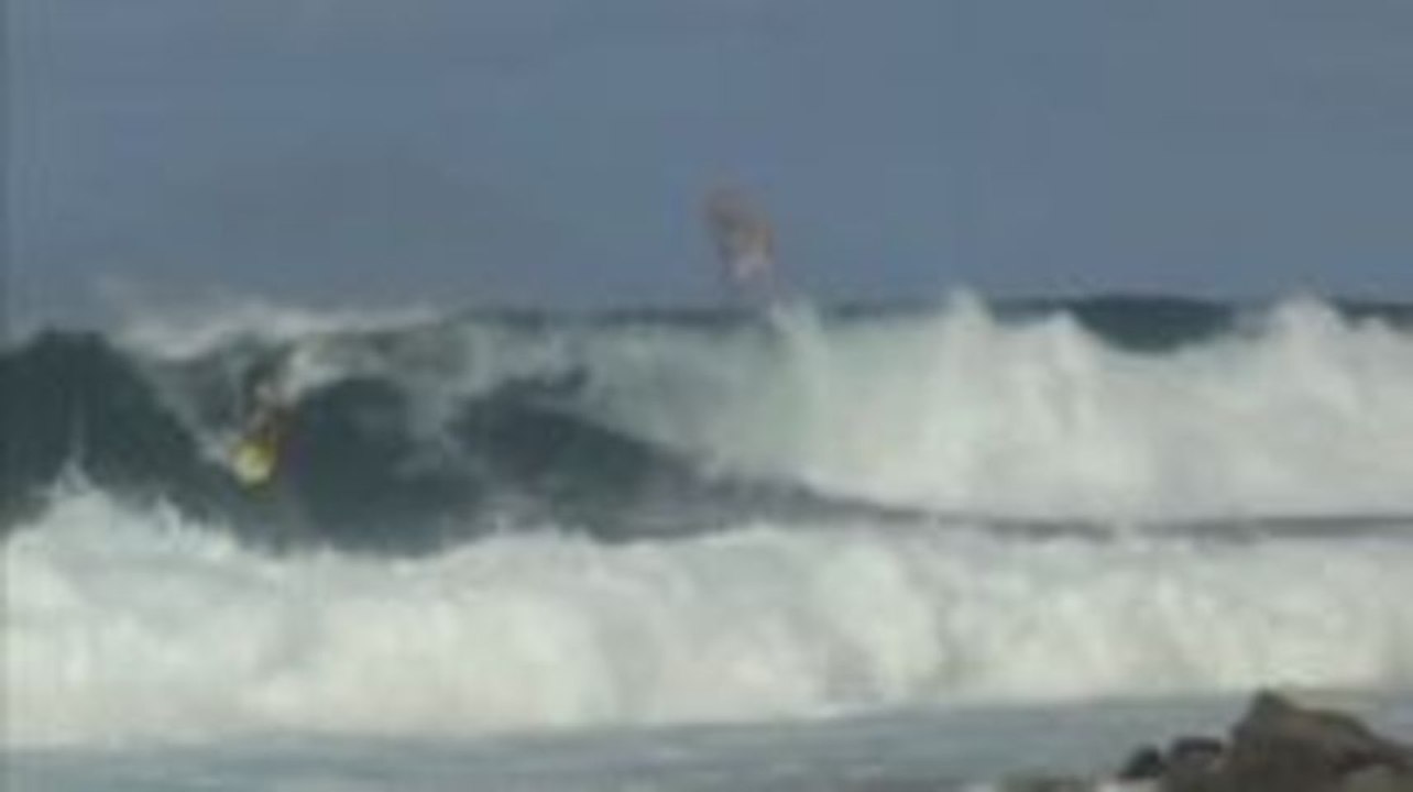 Björn Dunkerbeck am Strand und auf dem Board
