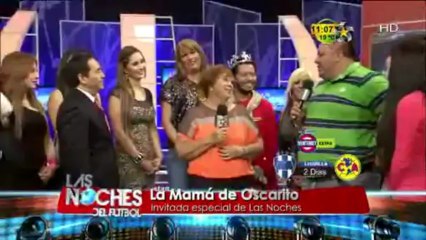 Big Neurosis rompe en llanto en compañía de su mamá