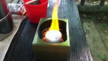 ＬＯＧＯＳ製コンロに市販の固形燃料を使う /  LOGOS made pocket tablet stove set by use of commercial solid fuel (part 3)