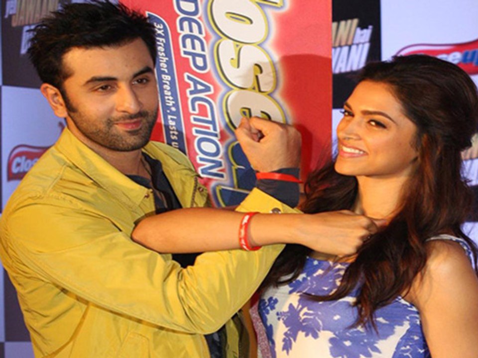 Ranbir Kapoor & Deepika Padukone at Close Up "Yeh Jawaani Hai Deewani" Promotions