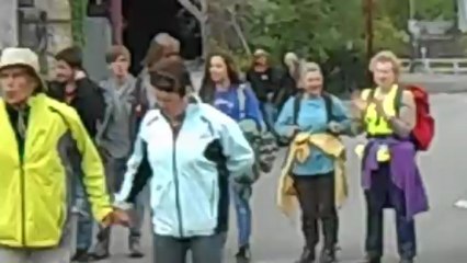 A # NDDL après la chaïne humaine le 11 Mai et avant de repartir : on danse ! 2013-05-11_17-43-56