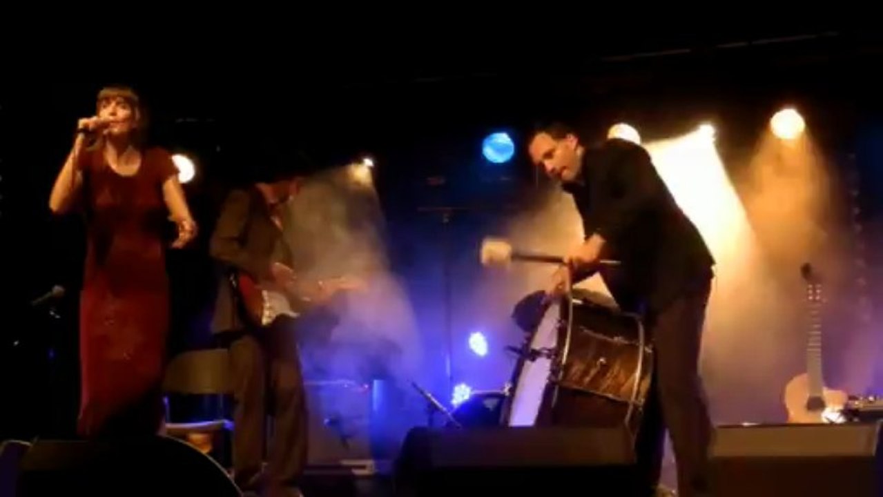 JUR AU "MAGIC MIRRORS" -- FESTIVAL ALORS... CHANTE DE MONTAUBAN LE 8 MAI 2013