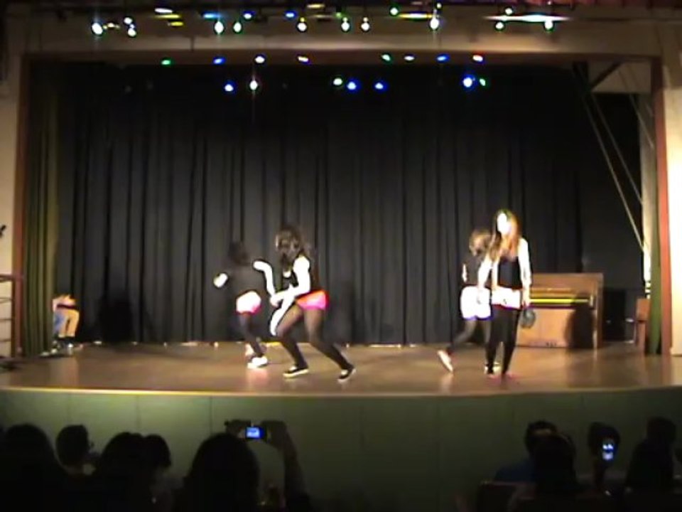 Fiestas La Salle Burgos 2013 - Tienes Talento Chicas 1º ESO