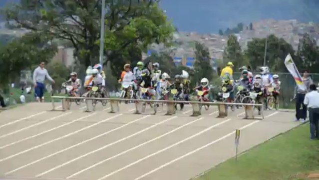 bmxinternationalteam.com Living Colombian bmx