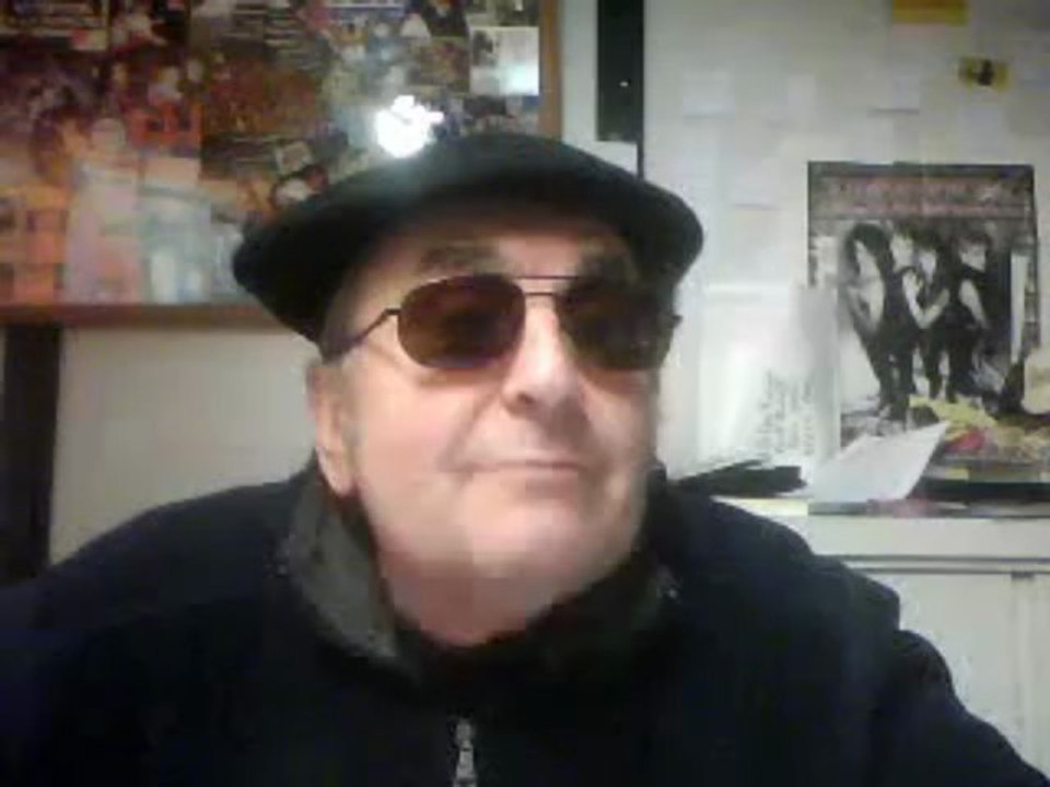 webcam_1368884869224 = T'es pas avec Cannes toi papy ?