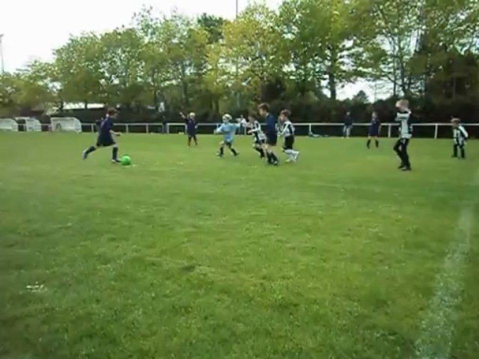 U8 Pluvigner 18 mai 2013 Coup franc