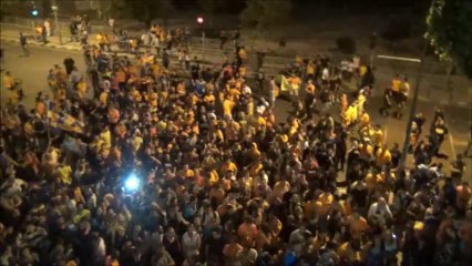 ΑΠΟΕΛ-εξώστης-Σήκωσέ το