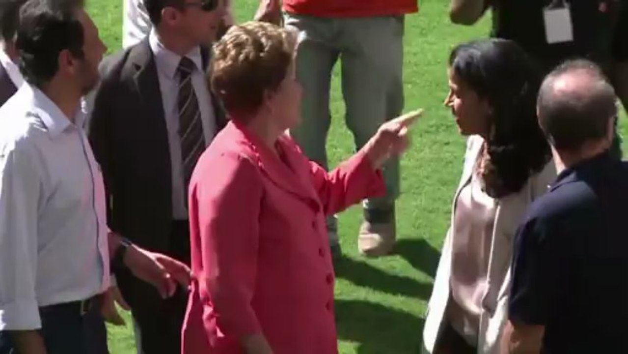 Dilma inaugura estádio Mané Garrincha