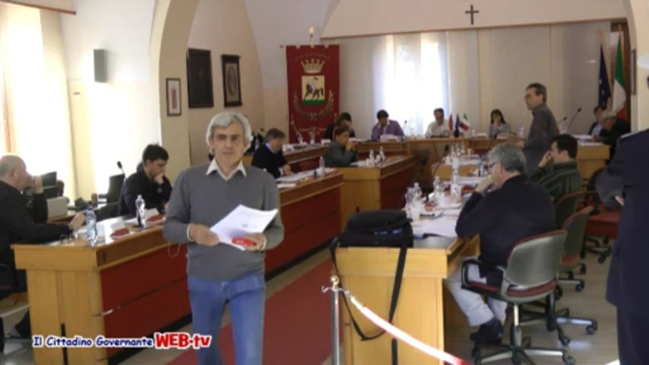 Consiglio comunale 13 maggio 2013 Punto 6 mozione debiti scuola zona orti intervento Andrenacci