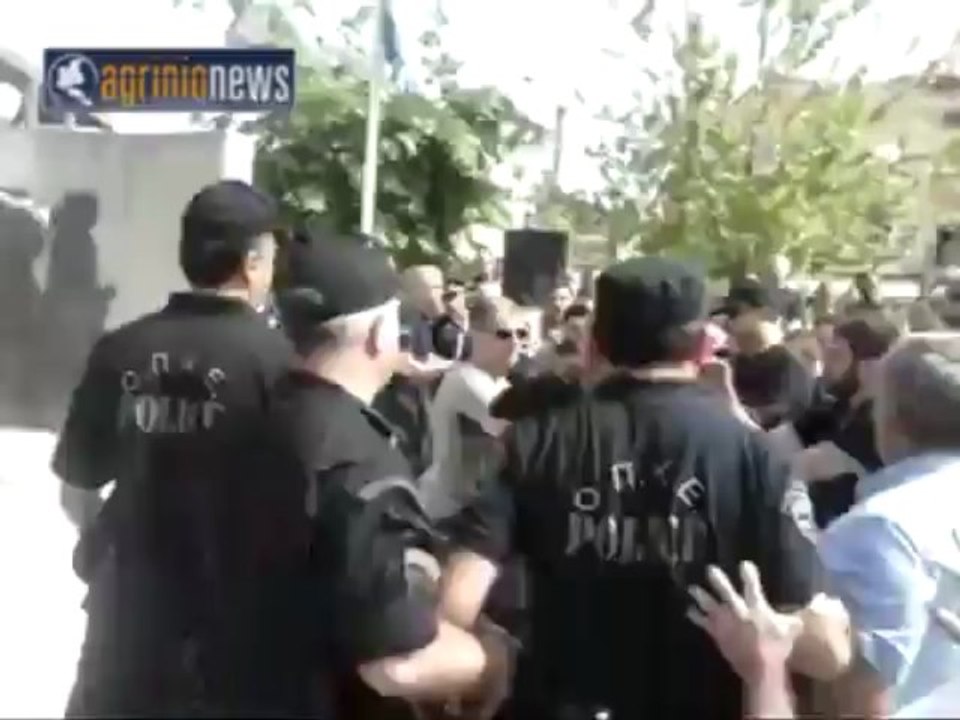 Επεισόδια στην κατάθεση στεφάνων για τη Γενοκτονία των Ποντίων