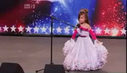 4 year old dancer Shakira_(360p)다모아바카라 ☱☴☵_V J 8 1 5．ＣＯＭ_☵☴☱ 경주카지노