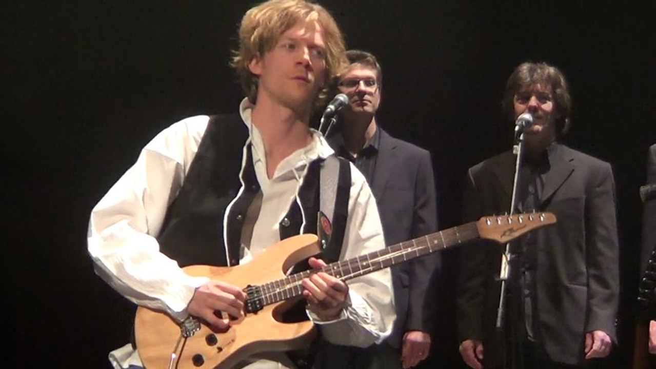 BOHEMIAN DUST - Death on two legs (QUEEN Cover)