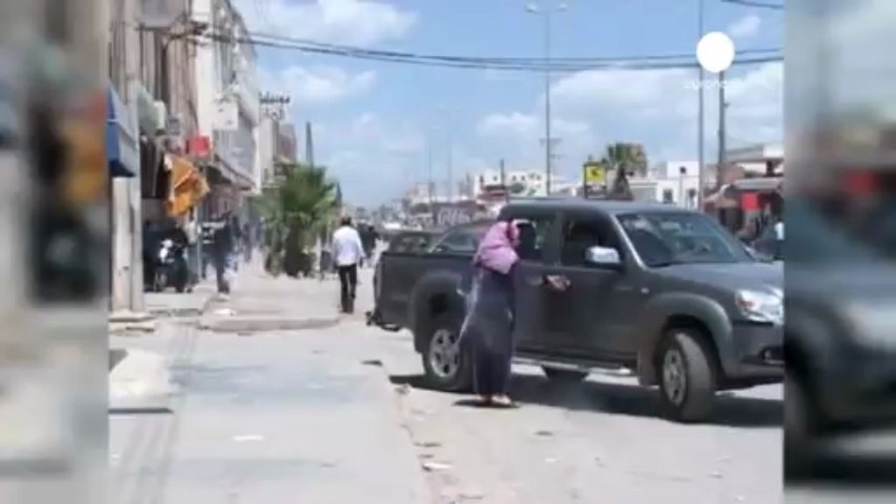 Salafists clash with police in Tunisia after rally is banned