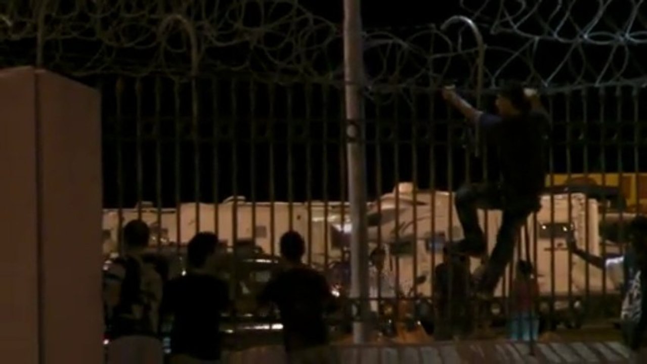 L'Escale, de Kaveh Bakhtiari