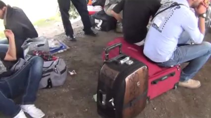 الأسر الفلسطينية أمام معبر رفح