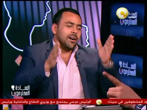 مصطفي كامل نقيب الموسيقيين الجديد مع يوسف الحسيني .. في السادة المحترمون