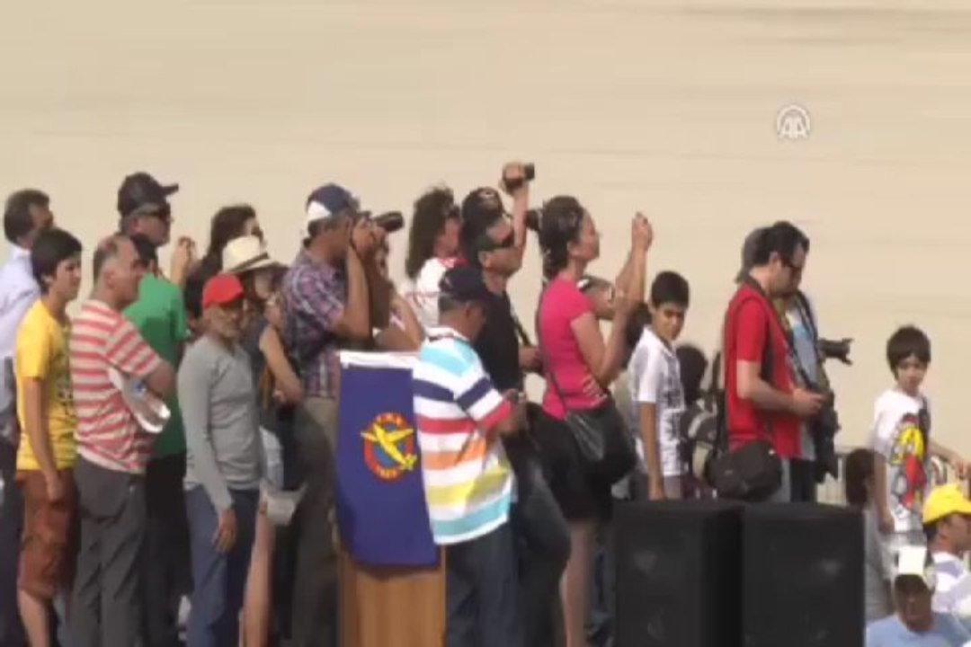 Jet motorlu model uçaklar nefesleri kesti