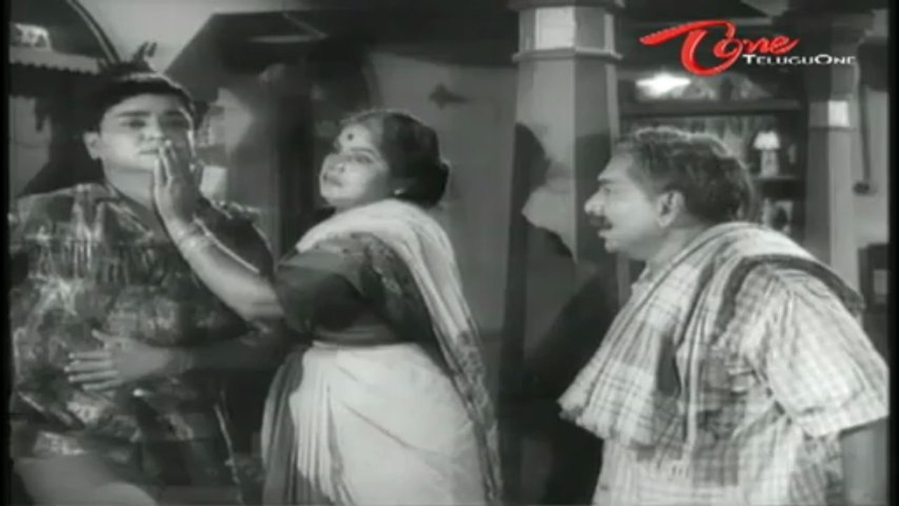 Hilarious Scene Between Relangi - Padmanabham